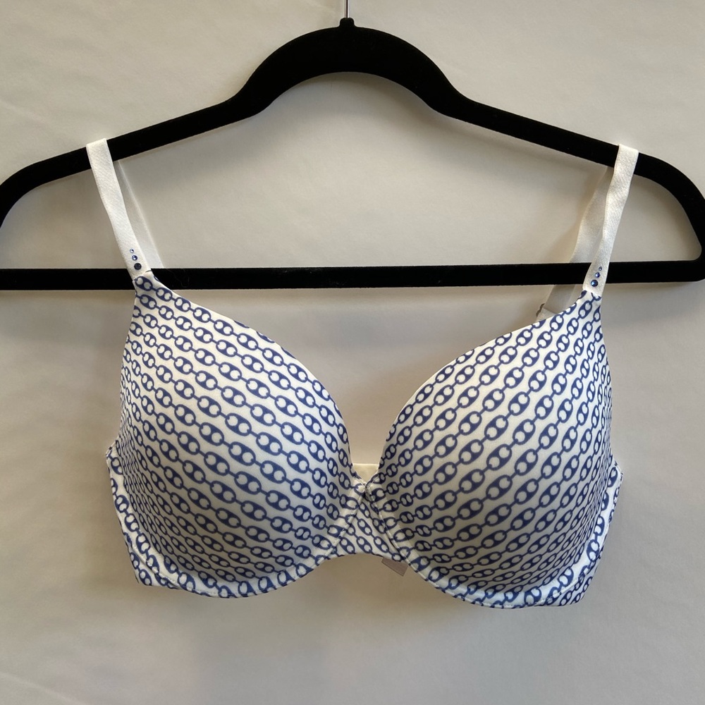 Victoria’s Secret Biofit 32DD